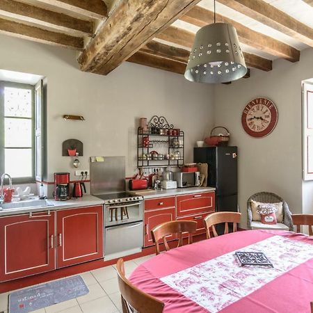 Вилла Manoir De La Chouanniere Montreuil-sur-Maine Экстерьер фото