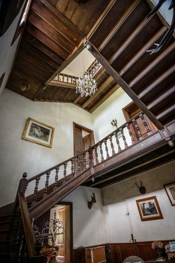 Вилла Manoir De La Chouanniere Montreuil-sur-Maine Экстерьер фото