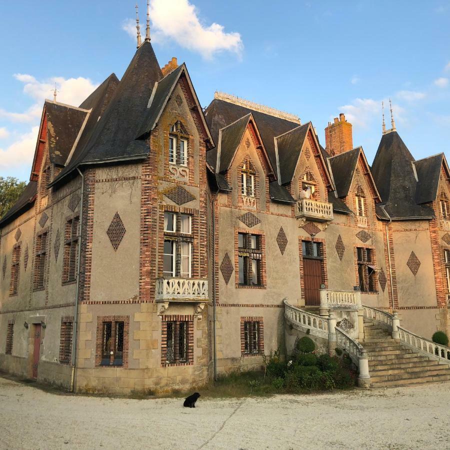 Вилла Manoir De La Chouanniere Montreuil-sur-Maine Экстерьер фото