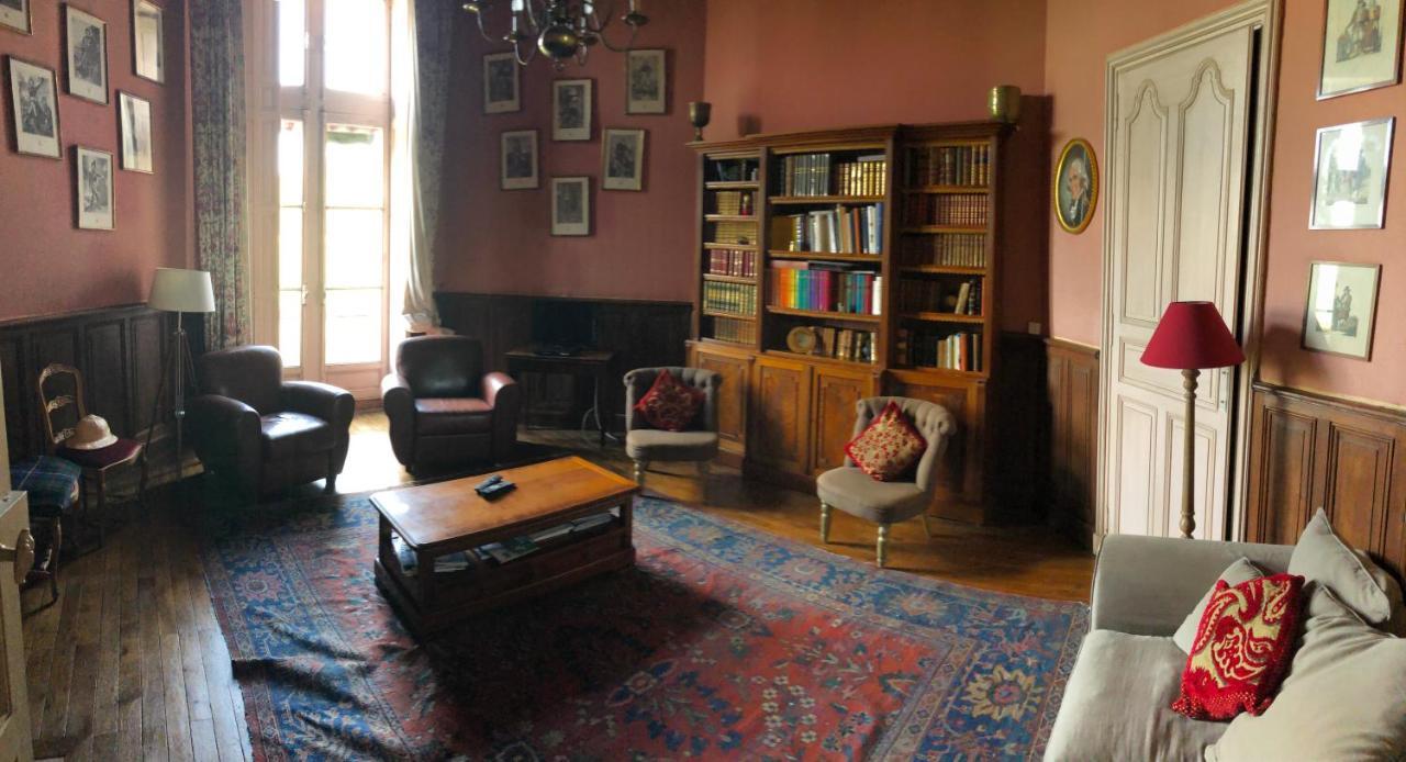 Вилла Manoir De La Chouanniere Montreuil-sur-Maine Экстерьер фото